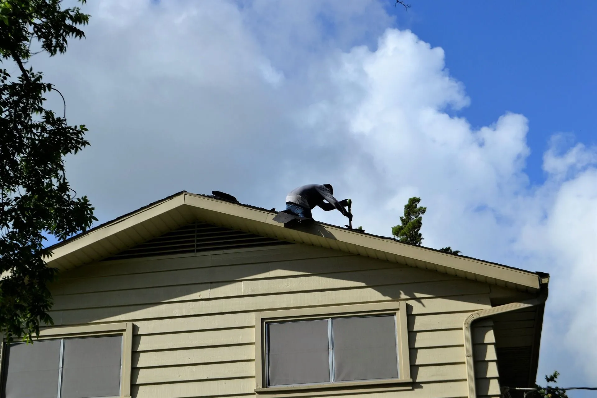 roofing-3755606_1920-1920w